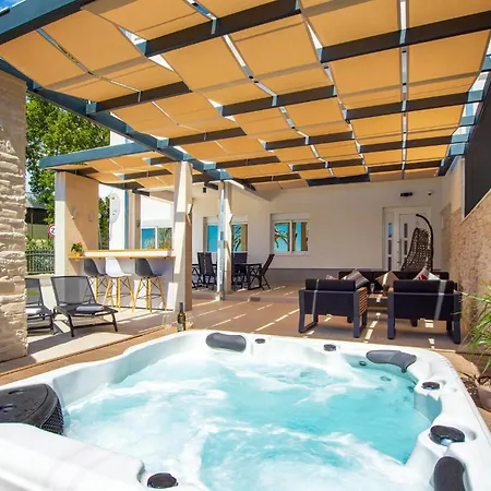 Cozy In Kastel Gomilica With Kitchen * Kastela
